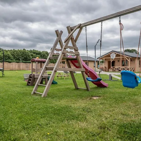 بيت خشبي Osada Trzy Siostry